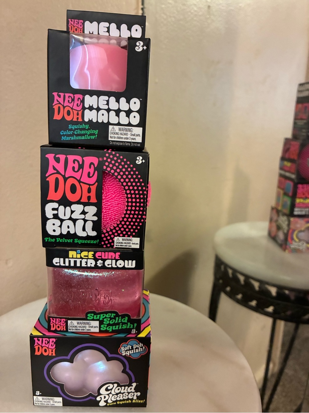 Needoh Cloud Pleaser Mello Mallo, Fuzz Ball & Glitter & Glow 100% Authentic (4ct